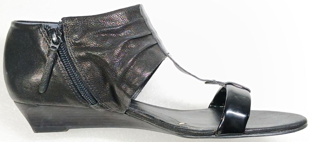 BCBG Max Azria Ma-Isla Black Leather Ankle Strap Sandals Women’s 8 Zip Wedges